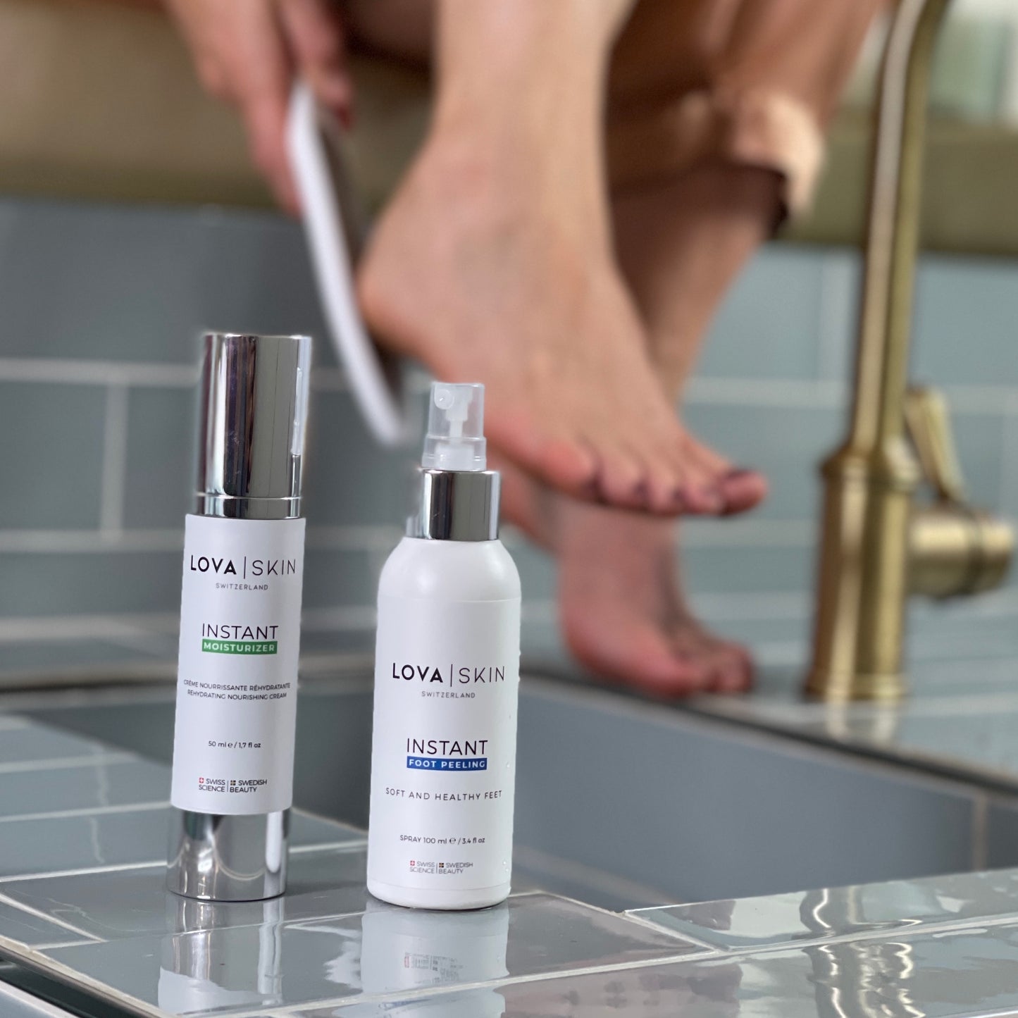 Duo essentiel LOVASKIN INSTANT FOOT PEEL - Peeling instantané des pieds 75 ml avec hydratant instantané 50 ml 